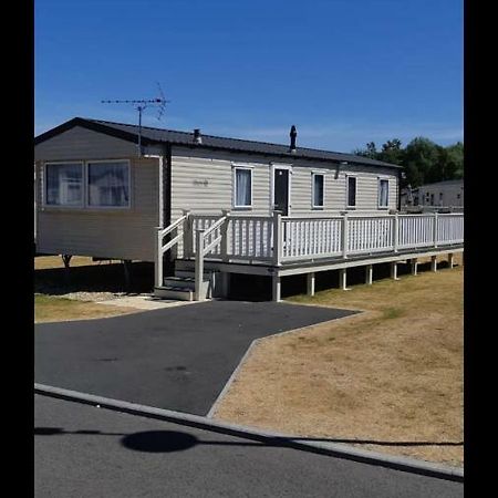 P&D'S Pearl Caravan At Tattershall Lakes Country Park Hotel Exterior foto