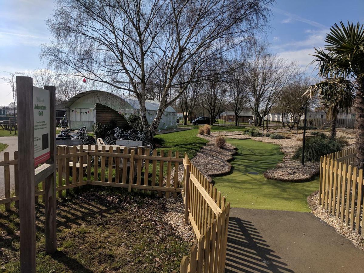 P&D'S Pearl Caravan At Tattershall Lakes Country Park Hotel Exterior foto