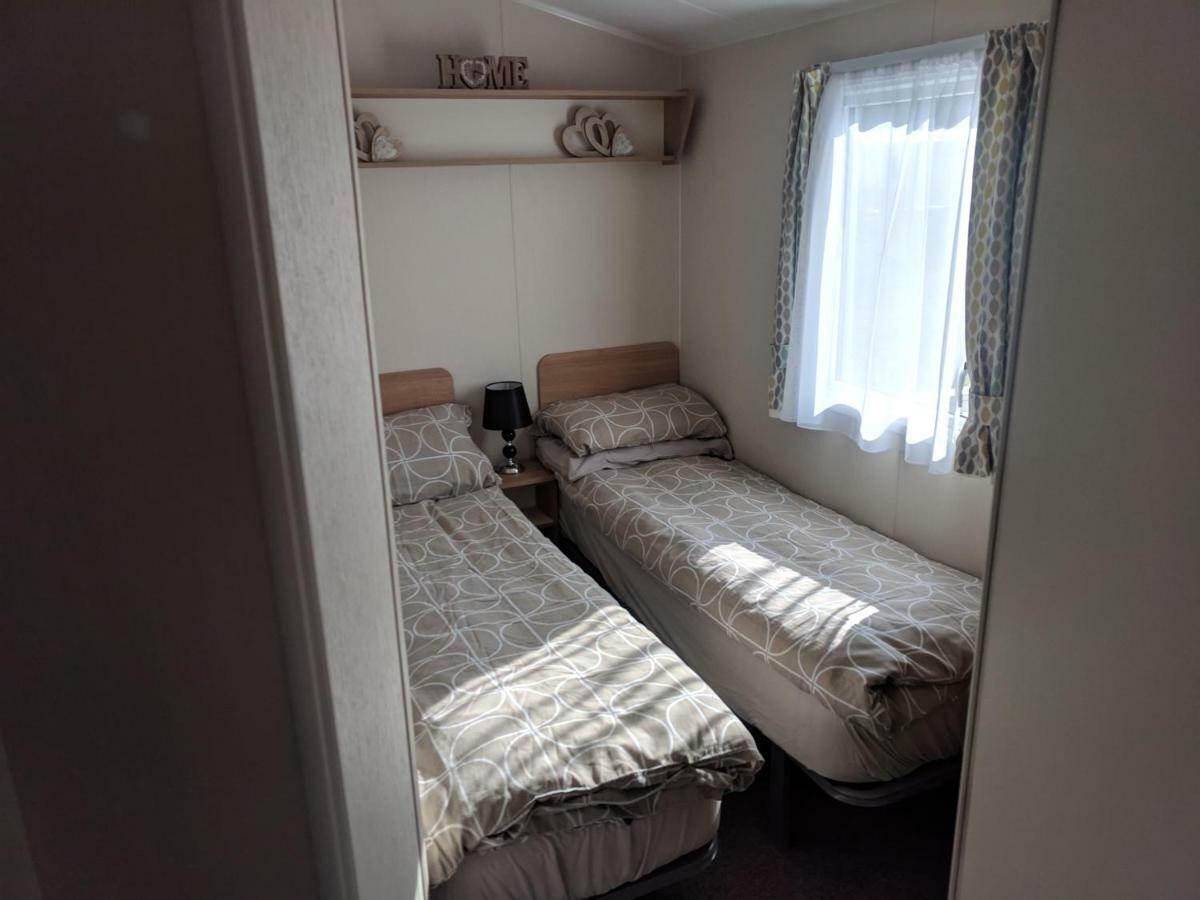 P&D'S Pearl Caravan At Tattershall Lakes Country Park Hotel Exterior foto