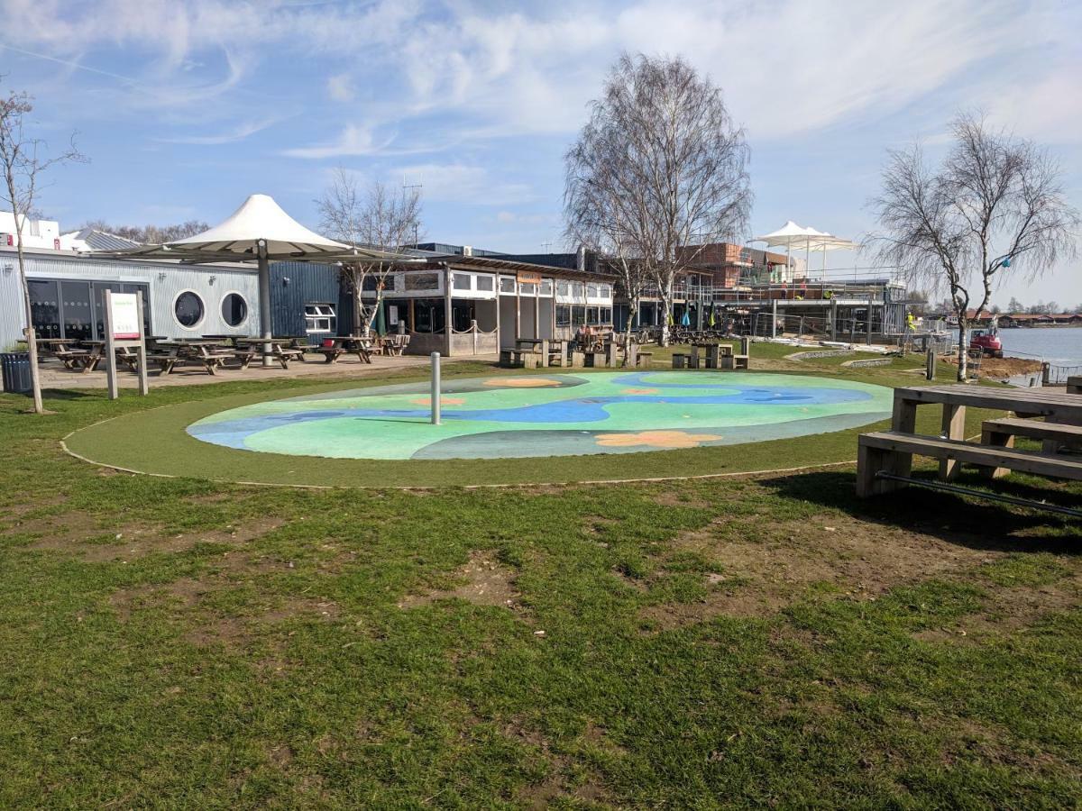 P&D'S Pearl Caravan At Tattershall Lakes Country Park Hotel Exterior foto