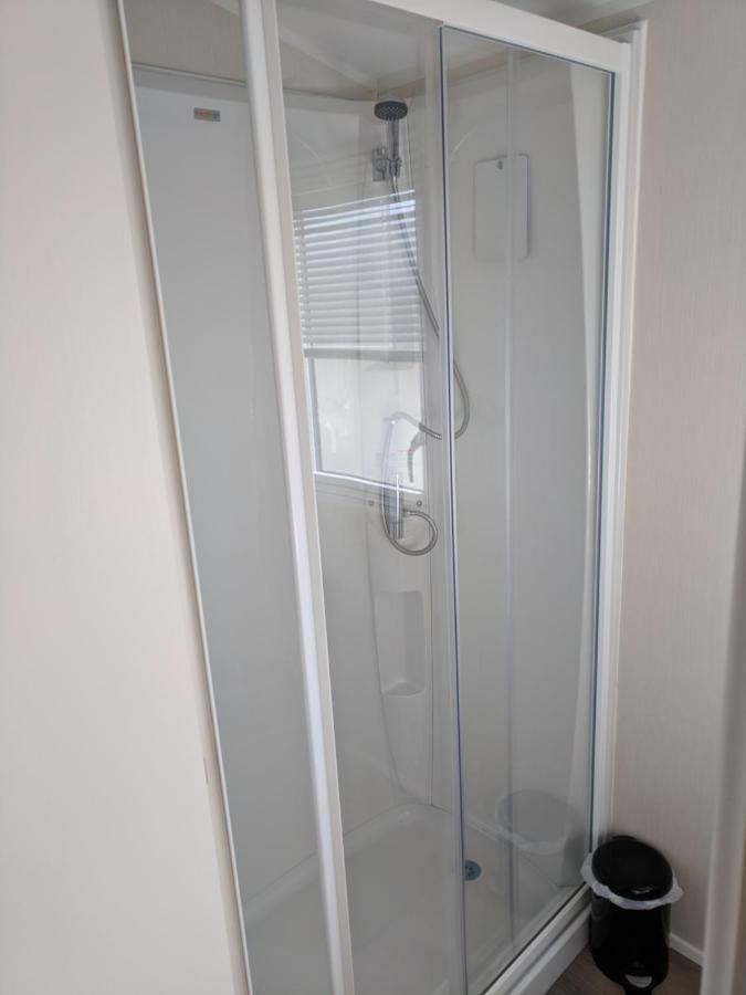 P&D'S Pearl Caravan At Tattershall Lakes Country Park Hotel Exterior foto