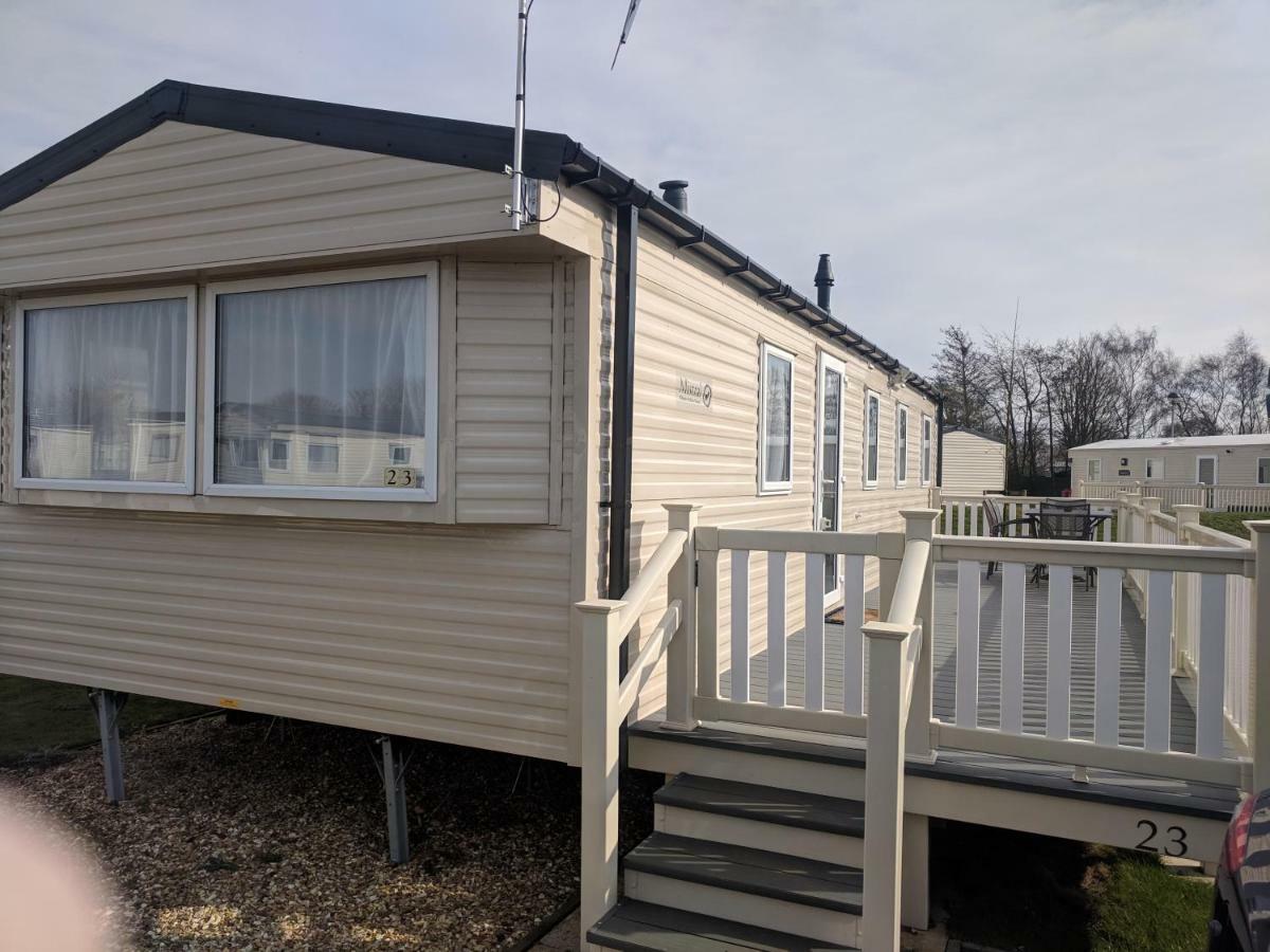 P&D'S Pearl Caravan At Tattershall Lakes Country Park Hotel Exterior foto
