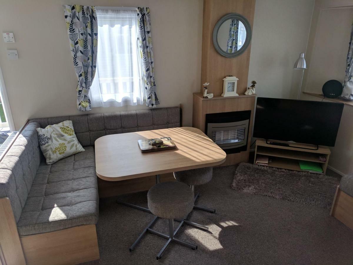 P&D'S Pearl Caravan At Tattershall Lakes Country Park Hotel Exterior foto